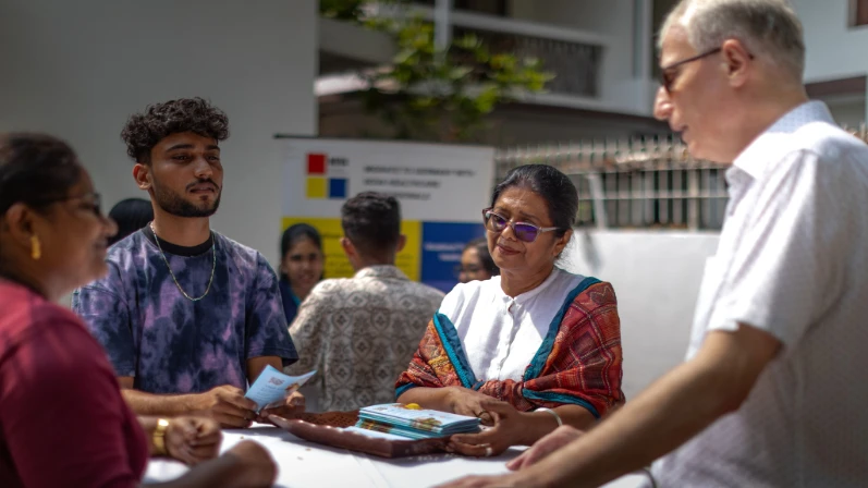 Work Opportunities for Doctors and Dentists